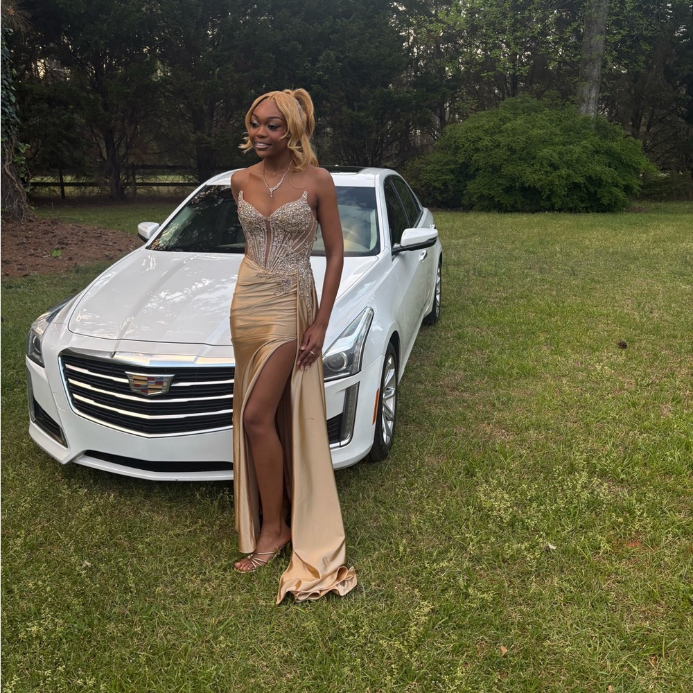 Prom Dress!! - Picture 5 of 11